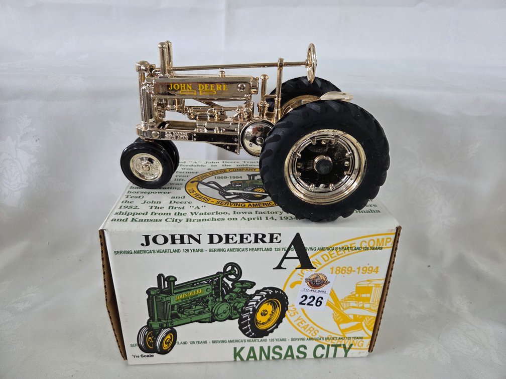 JD A Tractor Gold