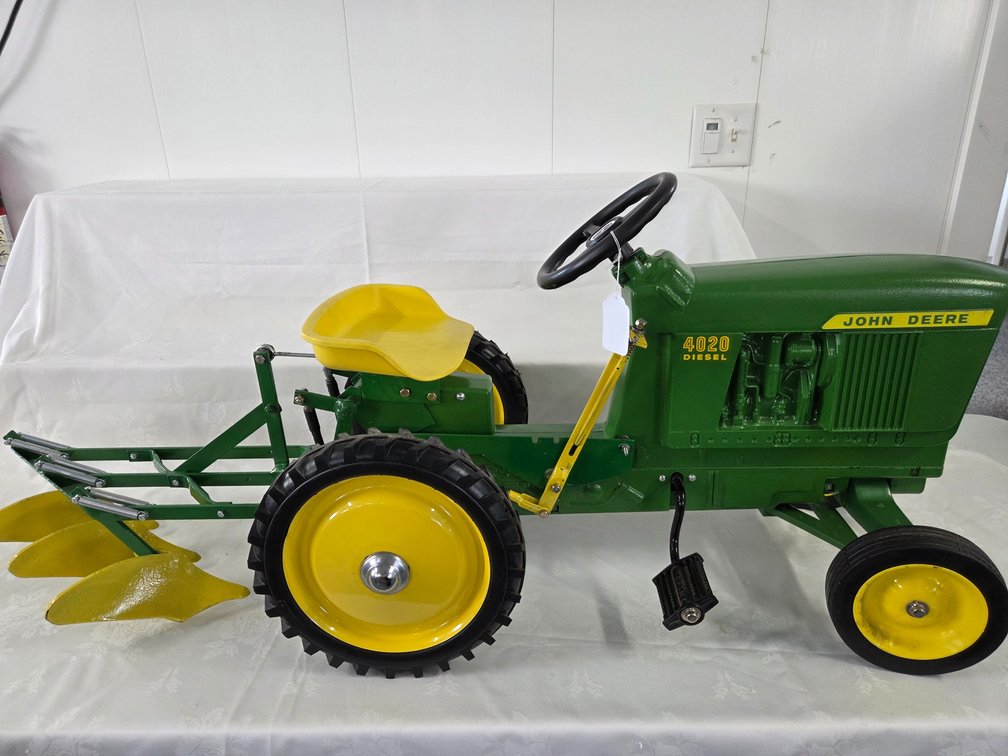 JD 4020 Pedal Tractor w/Custom 3 Bottom Plow