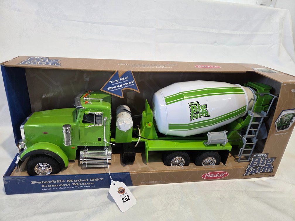 Peterbilt Big Farm Mixer (Lights and Truck Sounds)