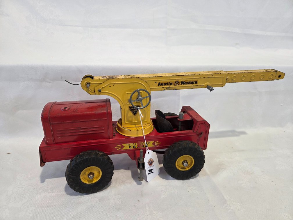 Pressed Steel Nylint Telescoping Crane