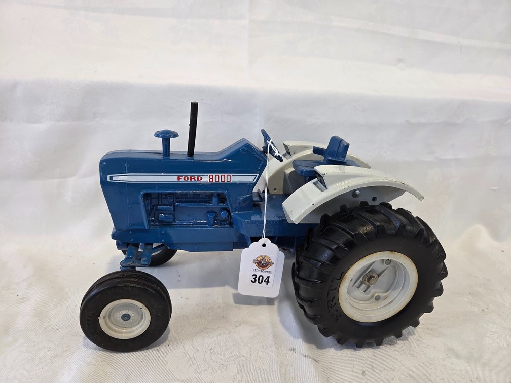 Ford 8000 Tractor 1/12 scale