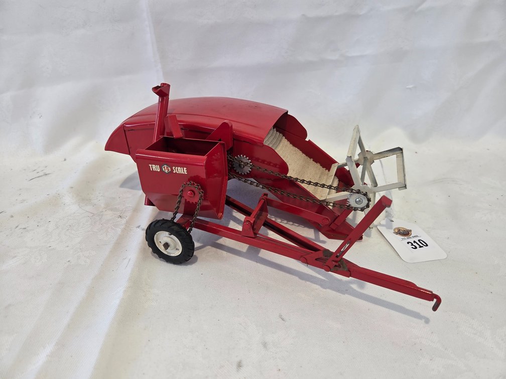 Tru scale Pull-Behind Combine