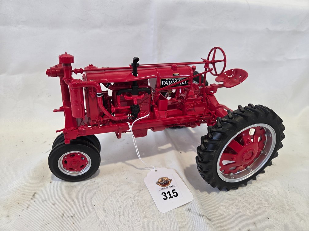 Farmall F-20 Tractor