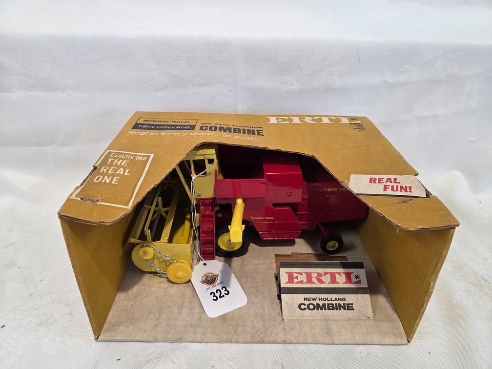 Ertl New Holland Combine, Sperry Rand 995