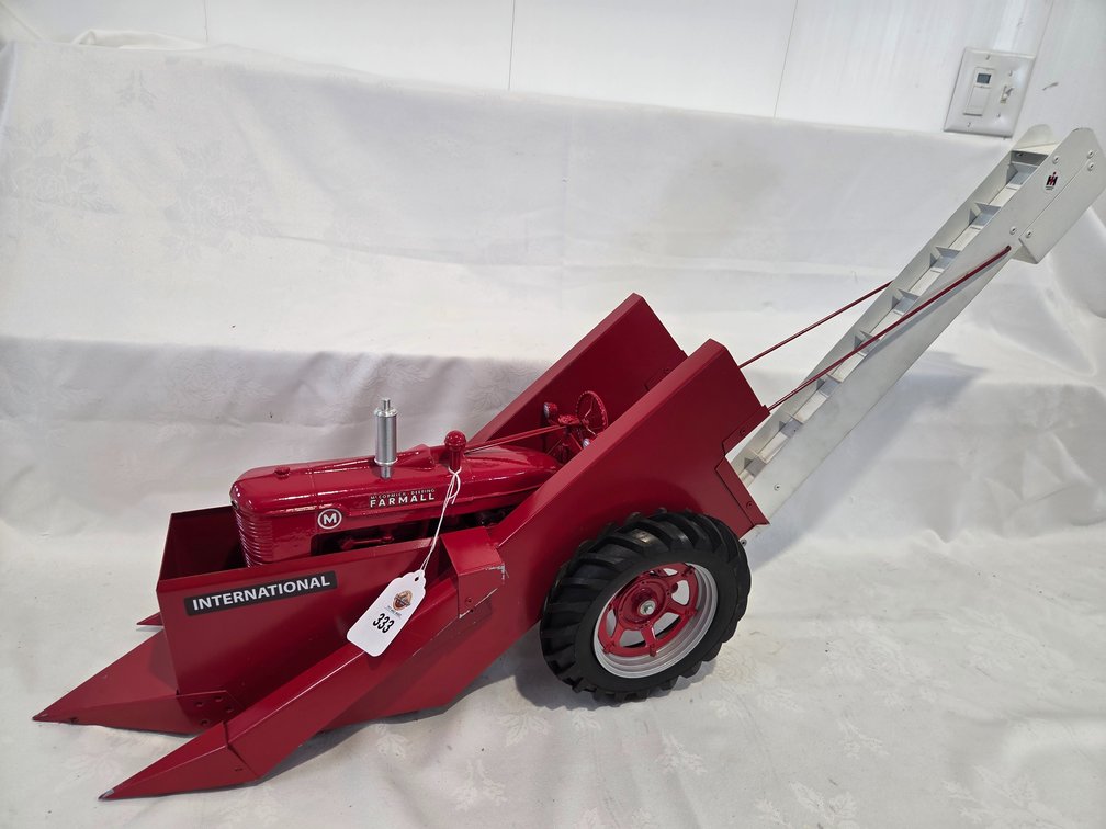 Farmall M w/Custom 2-Row Picker 1/8 scale