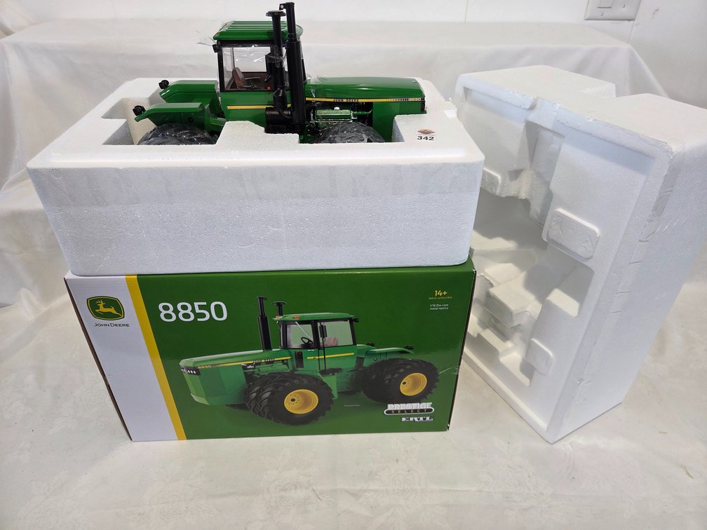 JD 8850 Tractor w/Cab-Duals, Prestige Select