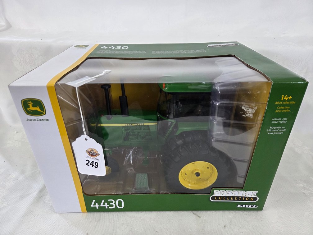JD 4430 Tractor w/Cab-Duals Prestige