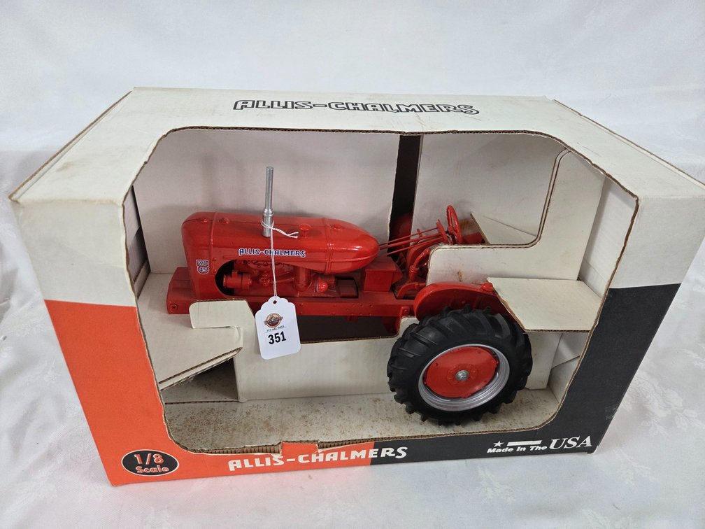 Allis Chalmers WD-45 Tractor 1/8 scale