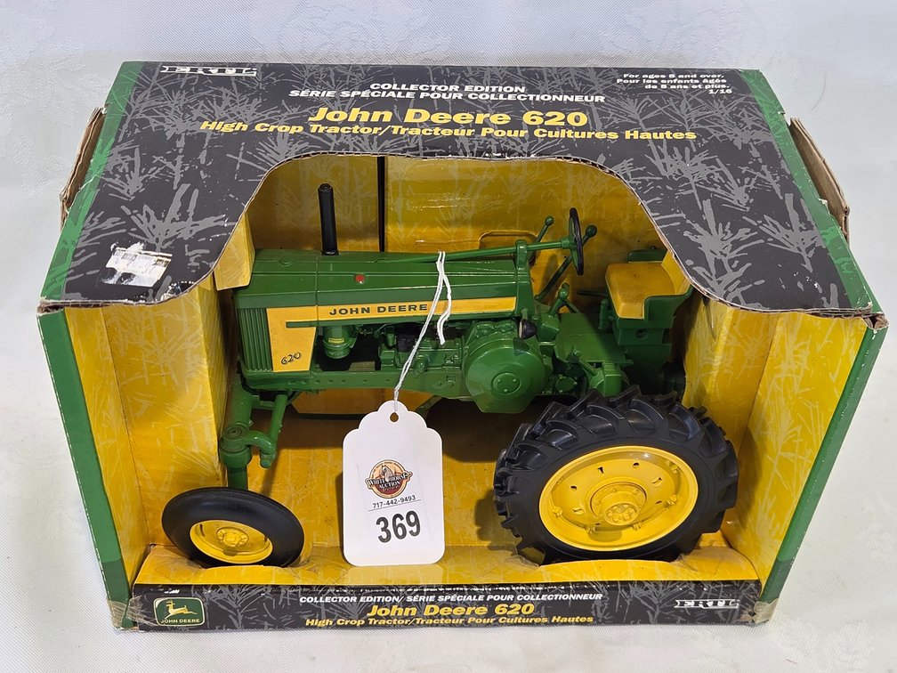 JD 620 Tractor