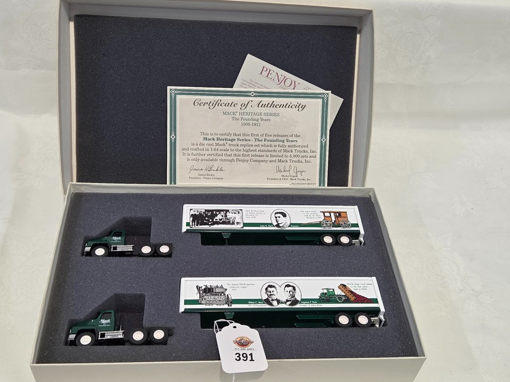 Winross Heritage Series 2-Sets of Mack Trucks