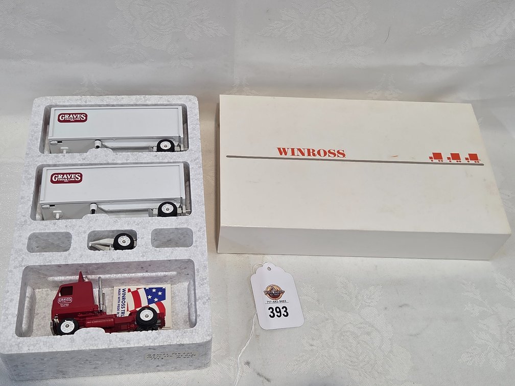Winross Graves Truck Line Doubles Set