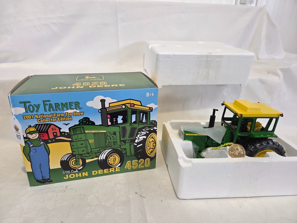 JD 4520 Diesel w/Cab, 2001 Toy Farmer Edition