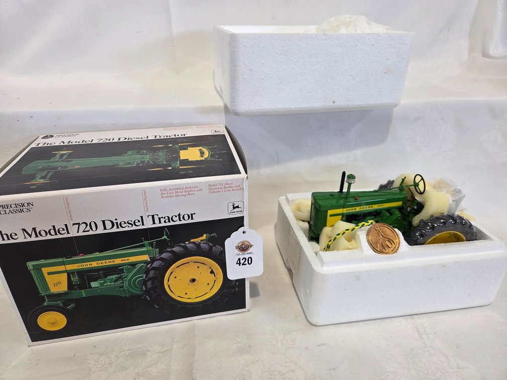 JD 720 Diesel Tractor Precision #10
