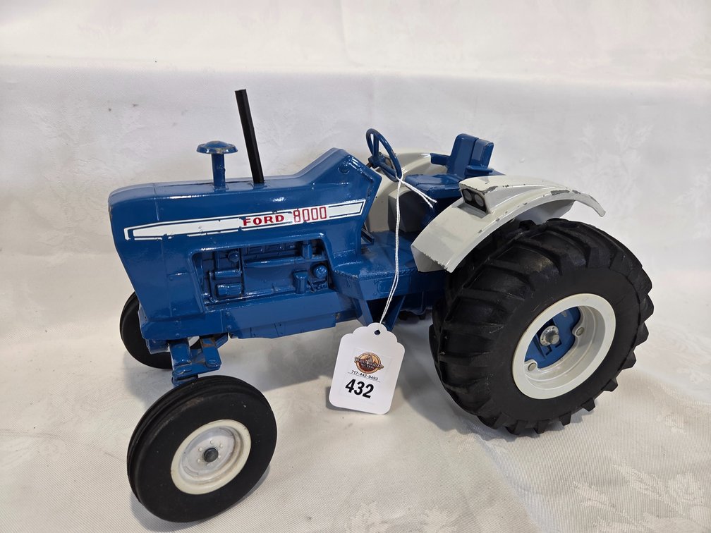 Ford 8000 Tractor 1/12 scale