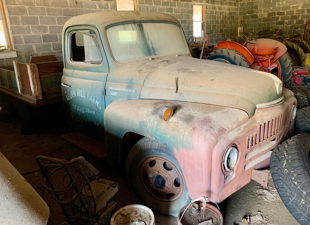 1952 International L130