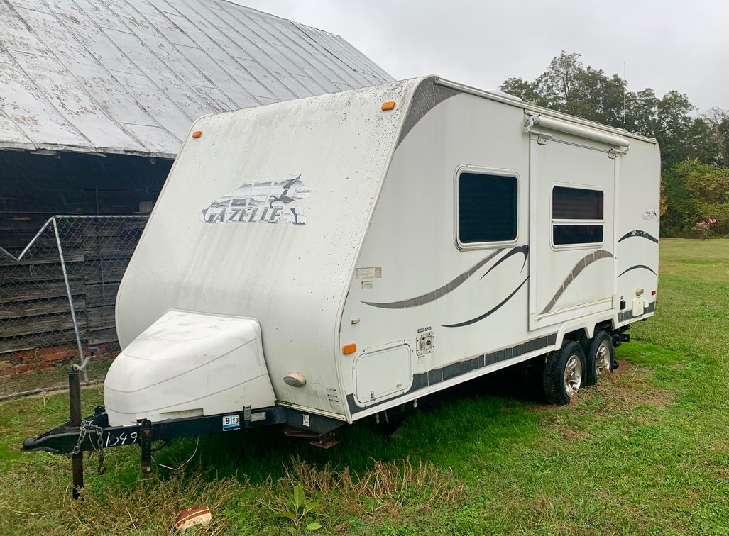 22’ Gazell Palomine Camper