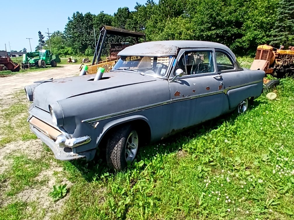 1952 Ford 2 Door Car, Y-Block V-8 Engine, Does Not Run, No Title