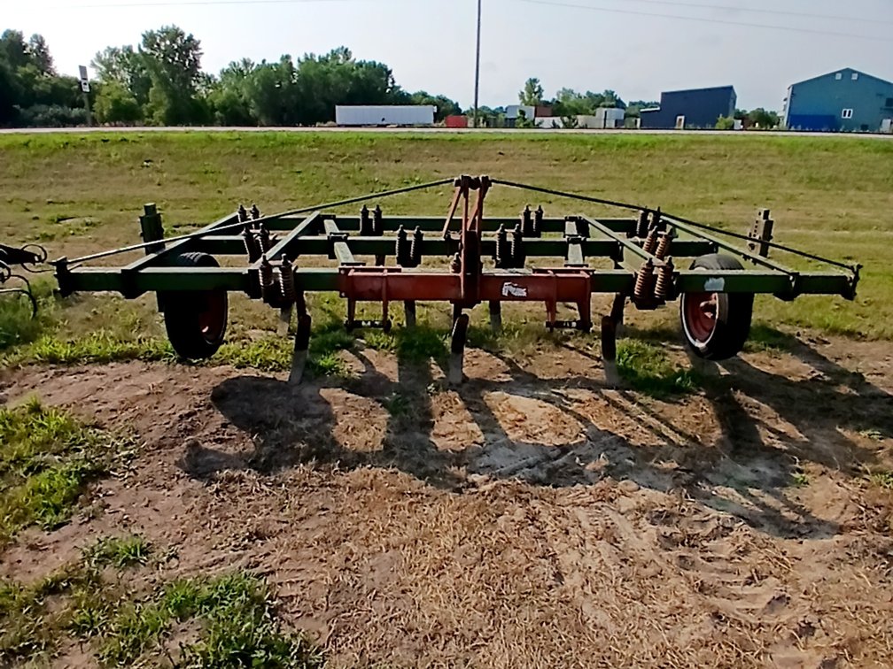 Kewanee No 180 3 Point 11 Shank Plow