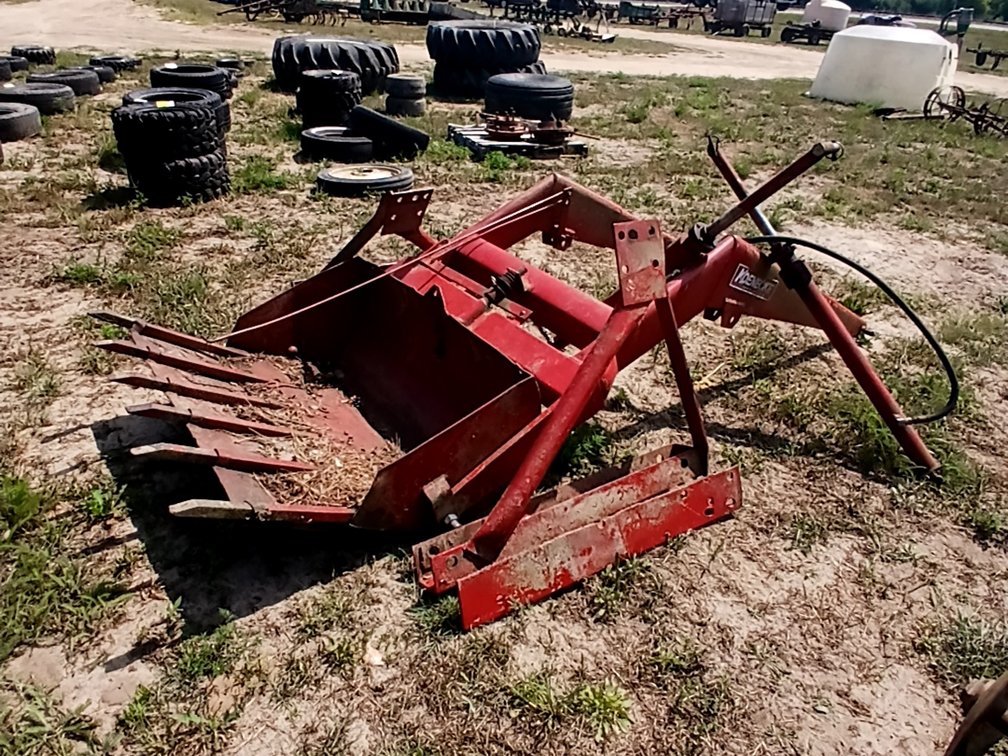 Trip Bucket Off IH 574 Tractor