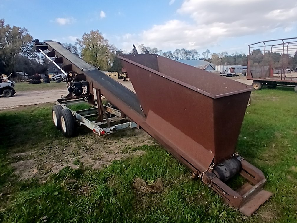 25' Belt Conveyor with Tecumseh 10 HP Engine