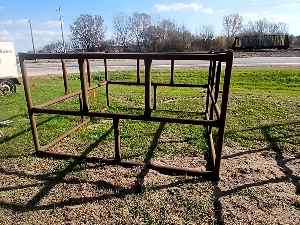 8' x 8' Square Bale Feeder