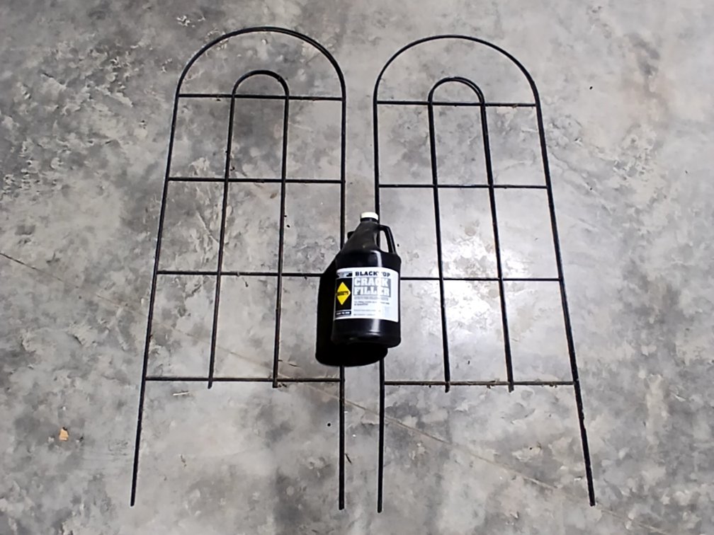 2 4' Trellises & Gal of Blacktop Crack Filler