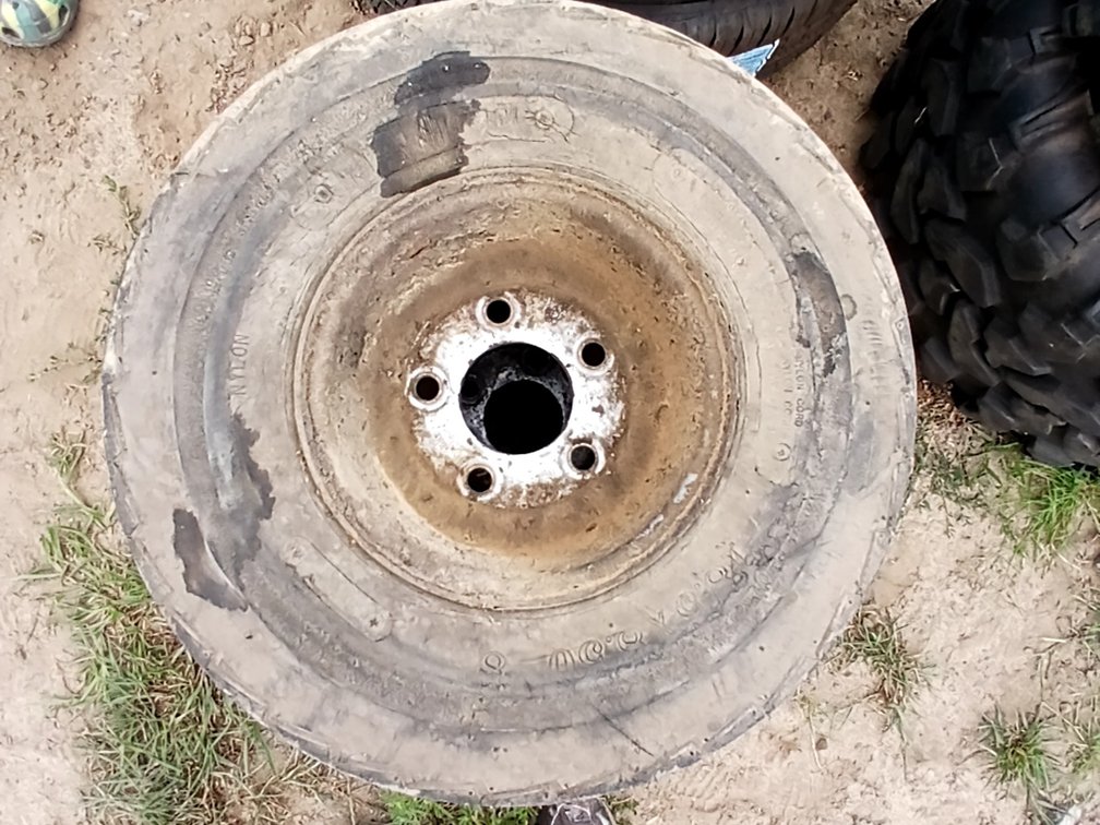 2x 18.5 x 8.50 - 8 Tires on 5 Bolt Rims