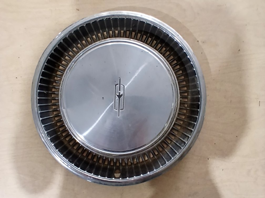Oldsmobile Hub Cap