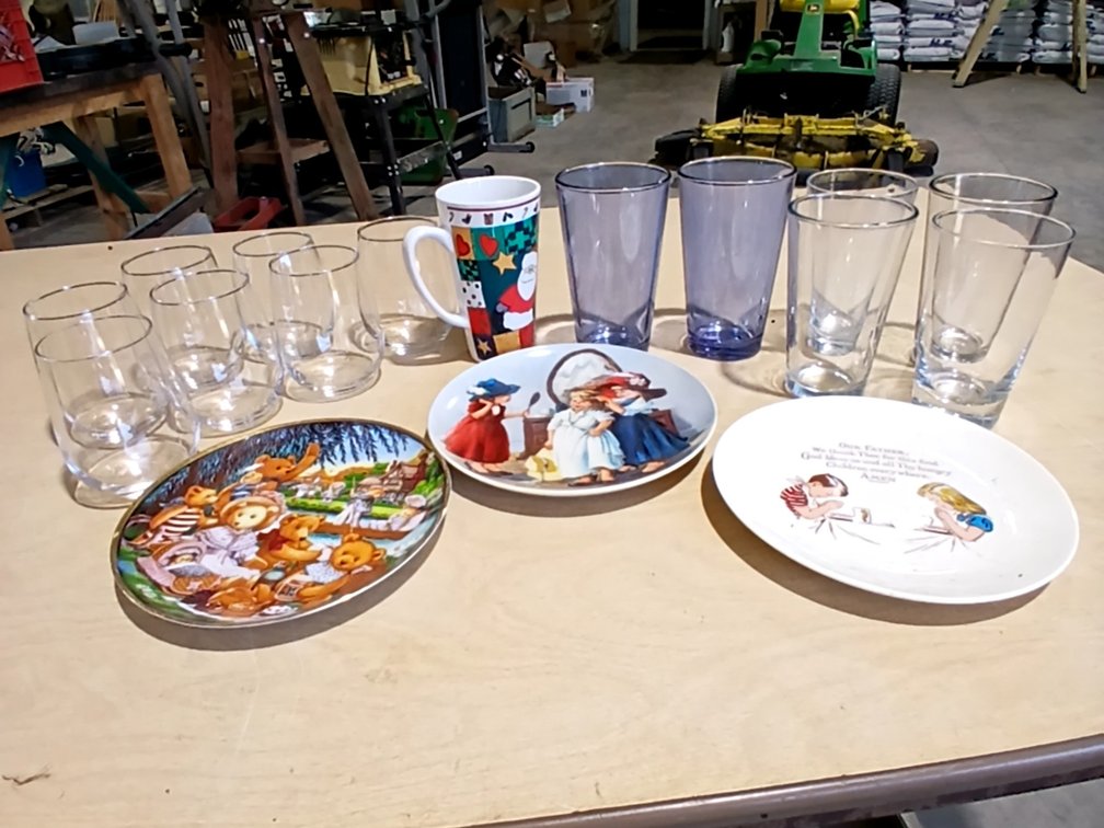 Glasses & Decorative Plates