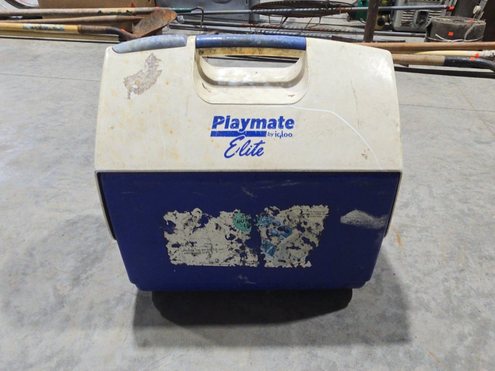 Igloo Cooler 18"
