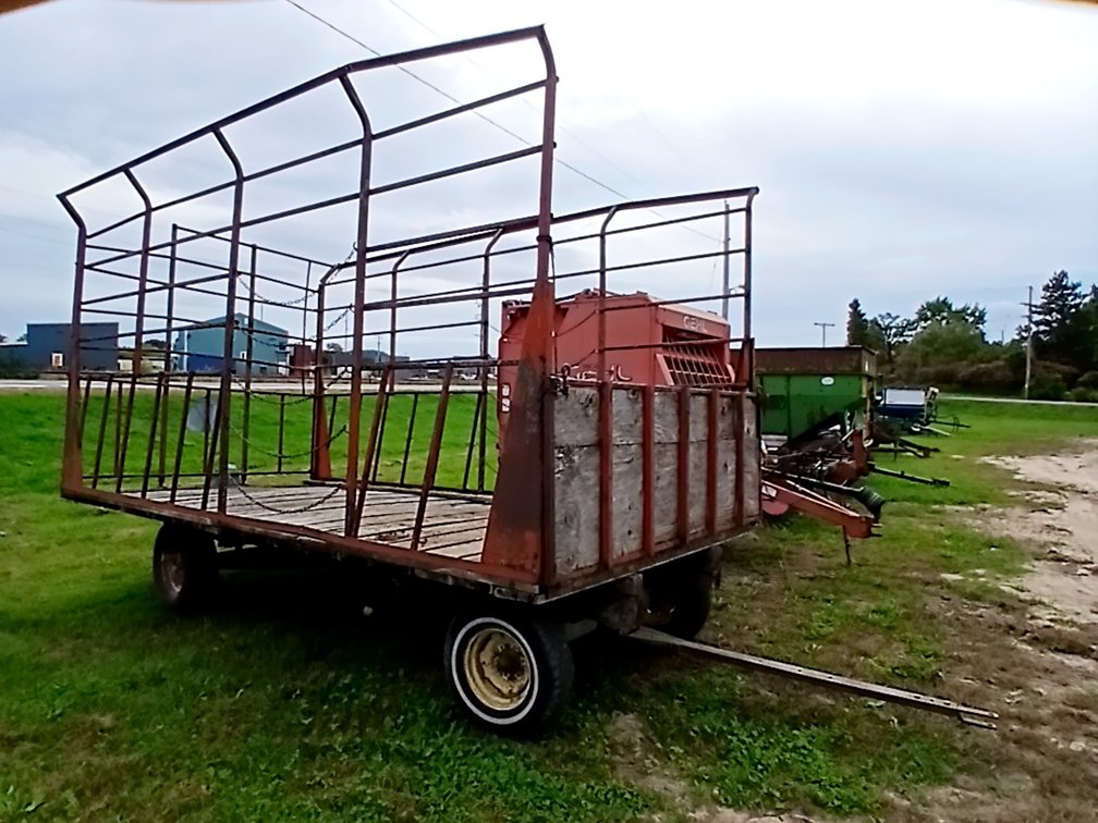 Kicker Rack on John Deere Running Gear
