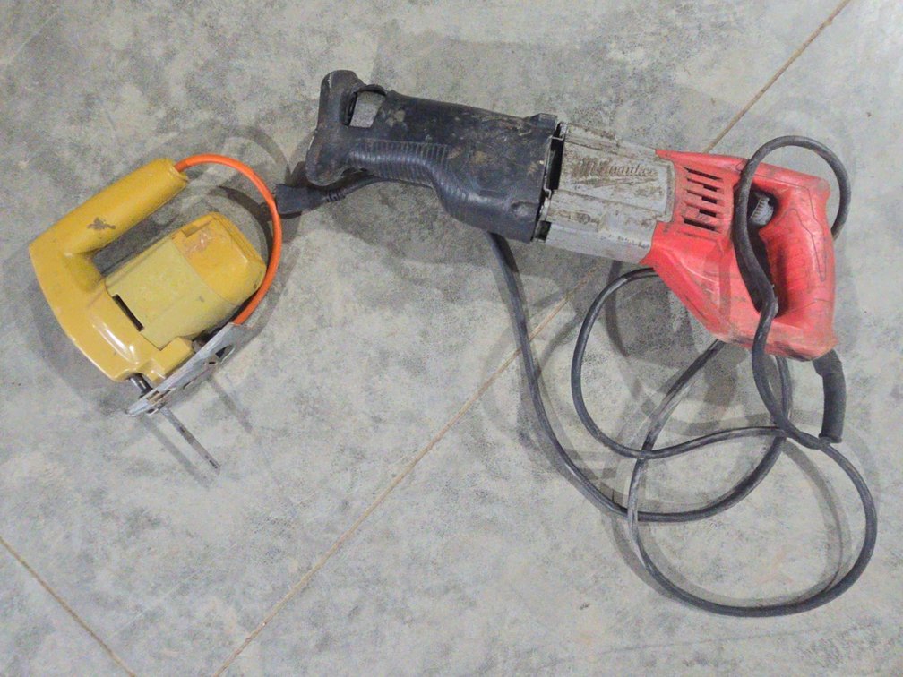 Milwaukee Reciprocating Saw *NO BLADE* and Jig Saw