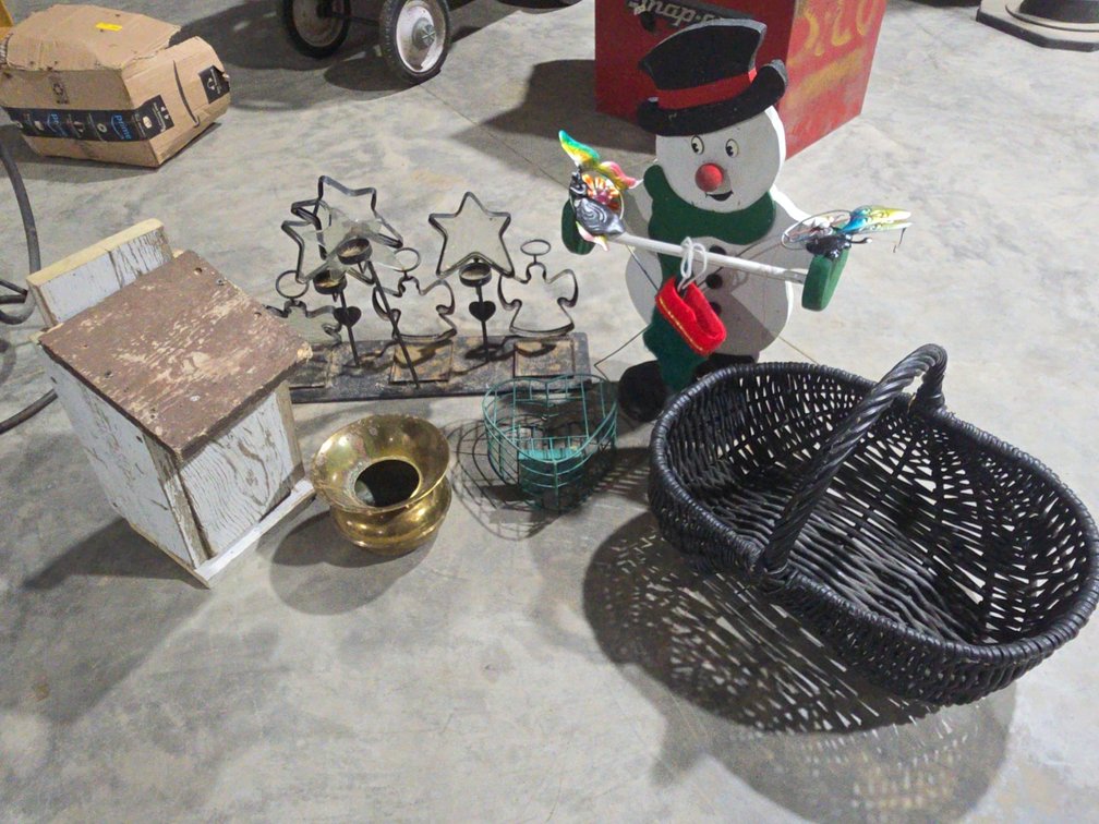 Household Decor and Bird Supplies