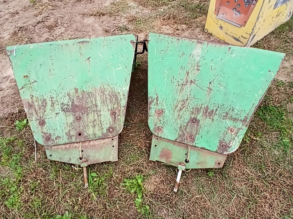 Pair of Oliver Fenders