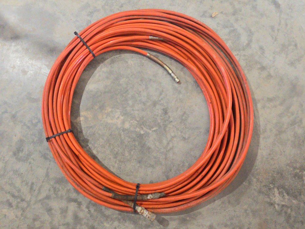 2 Air Hoses