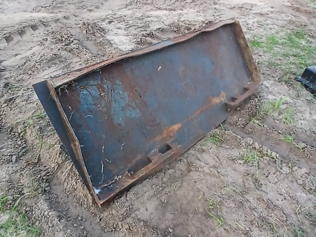 Receiver Hitch Skidsteer Attachment