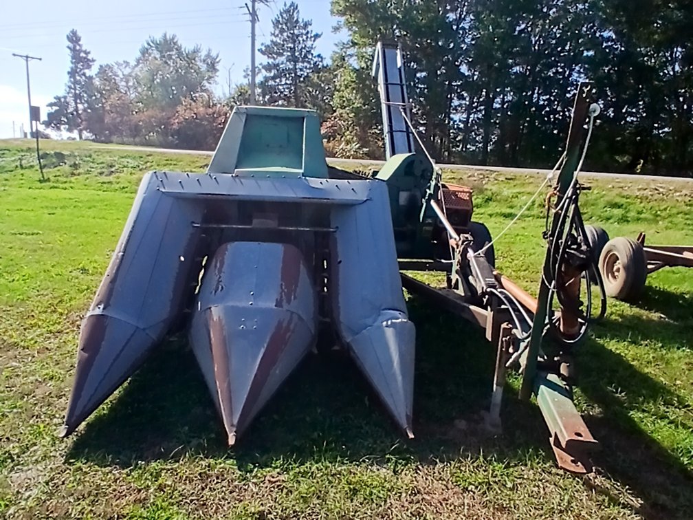 New Idea 2 Row Corn Picker