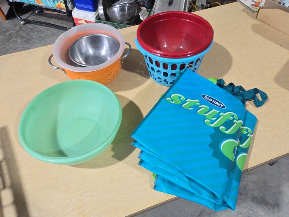 Bags, Bowls, Colander, And Baskets