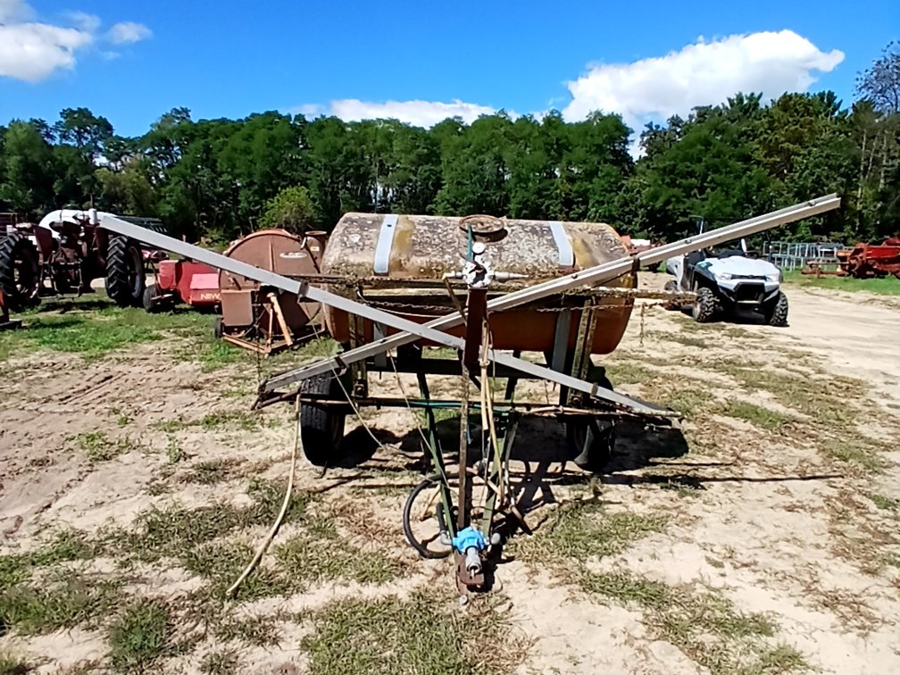 John Deere Sprayer with 28' Booms