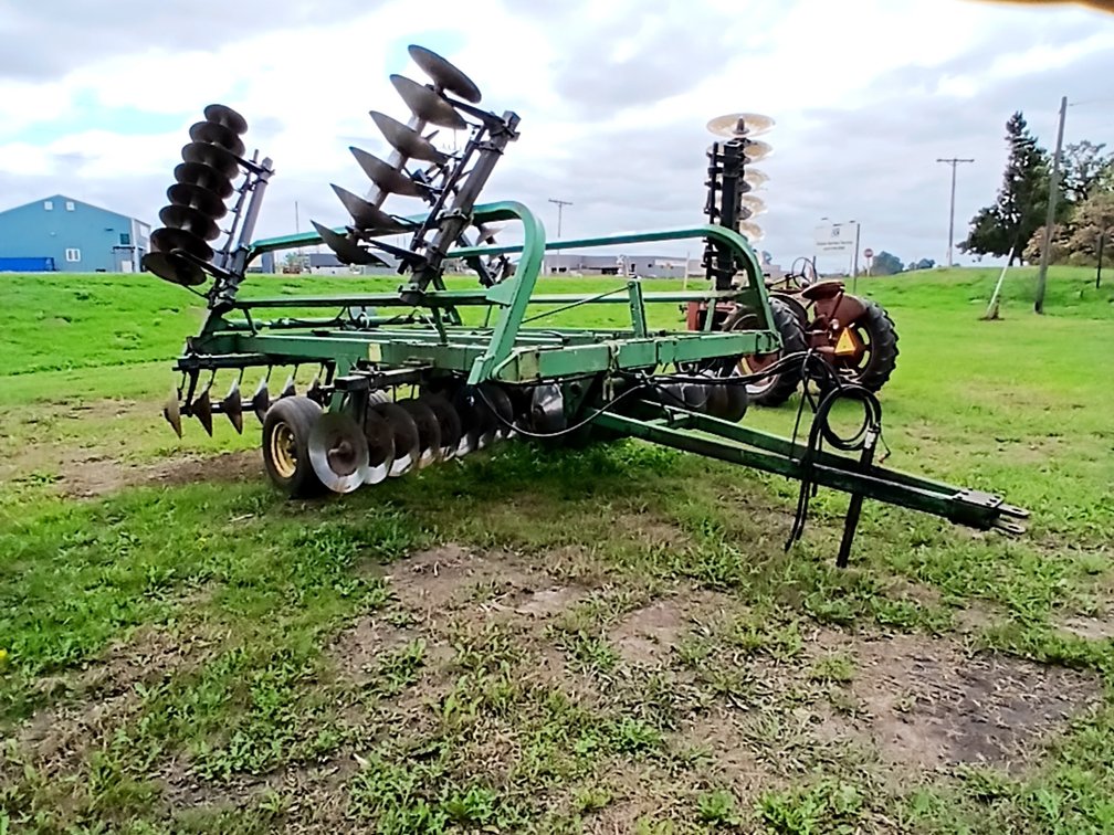 John Deere T0230 20' Disc