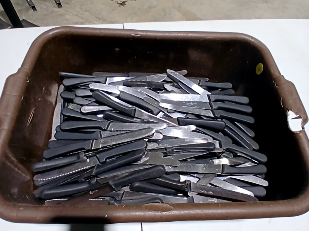1/2 Bus Tub of Steak Knives