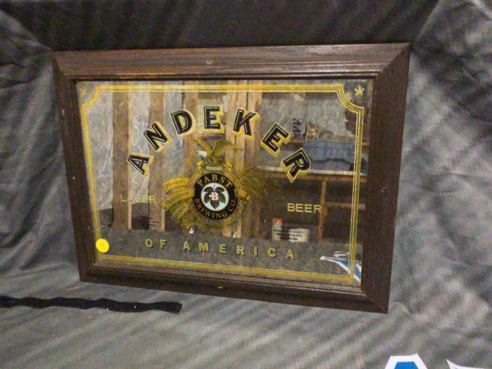 Andeker Mirror