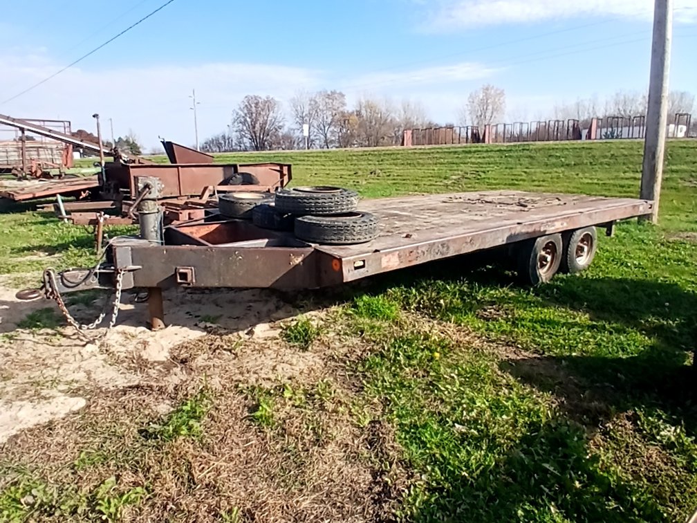 8' x 18' Pintle Hitch Tandem Axle Trailer with 5 Spares