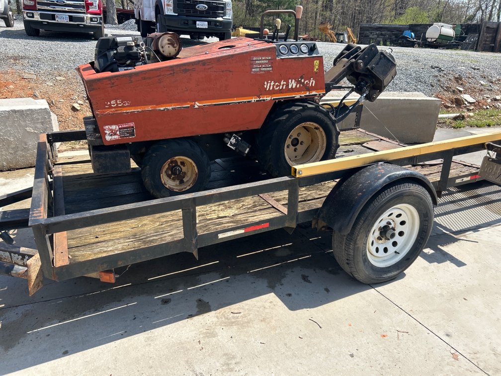 Ditch Witch 255sx Vibratory Plow with Trailer