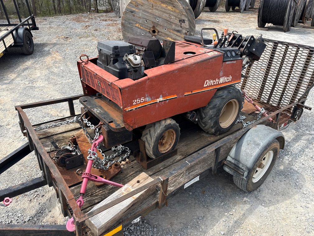 1996 DitchWitch 255SX Vibratory Plow