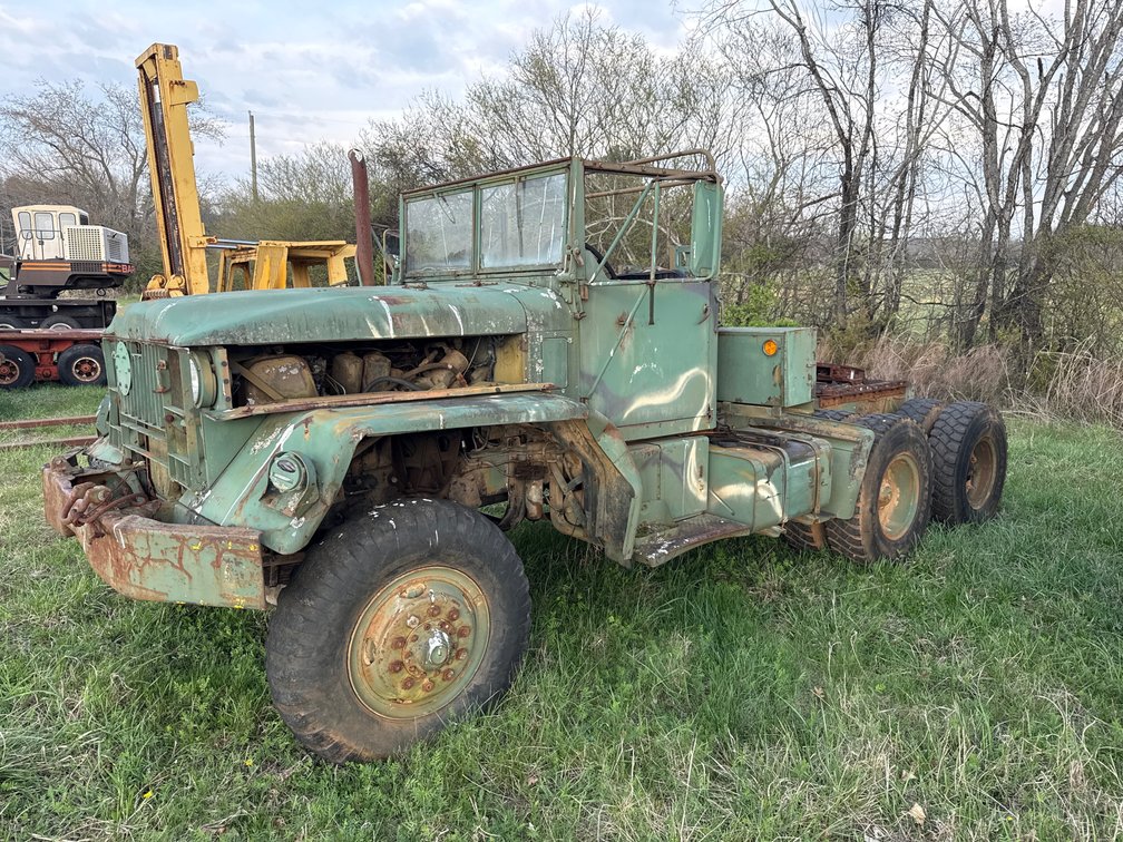 AM General M52A2 Military Tractor Truck