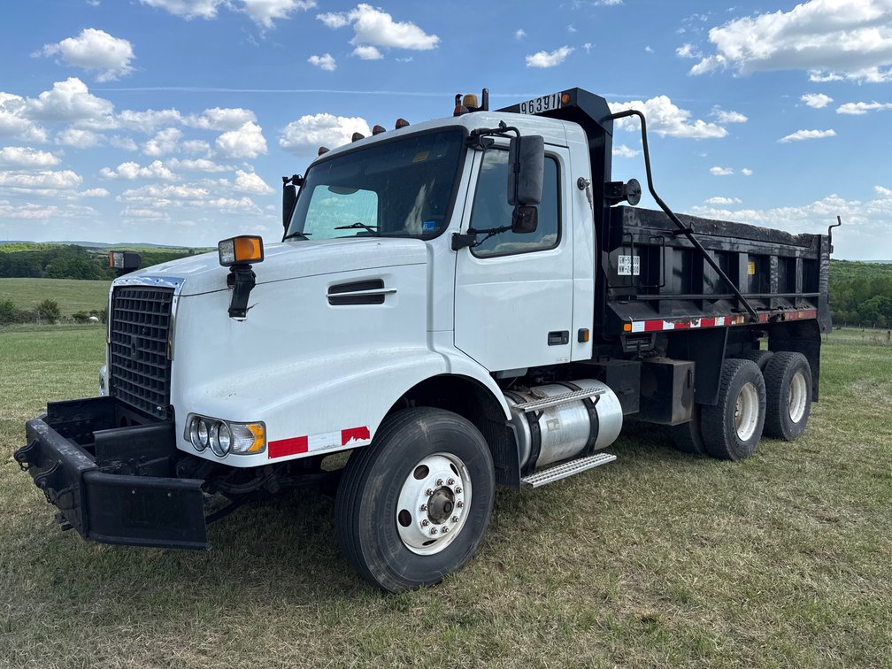 2003 Volvo Tandem Dump Truck