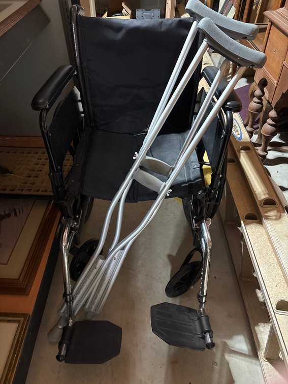 Wheelchair & Crutches