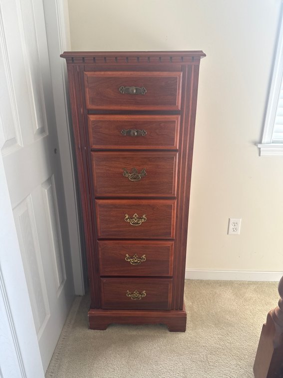 Broyhill Narrow Six-Drawer Wood Chest of Drawers