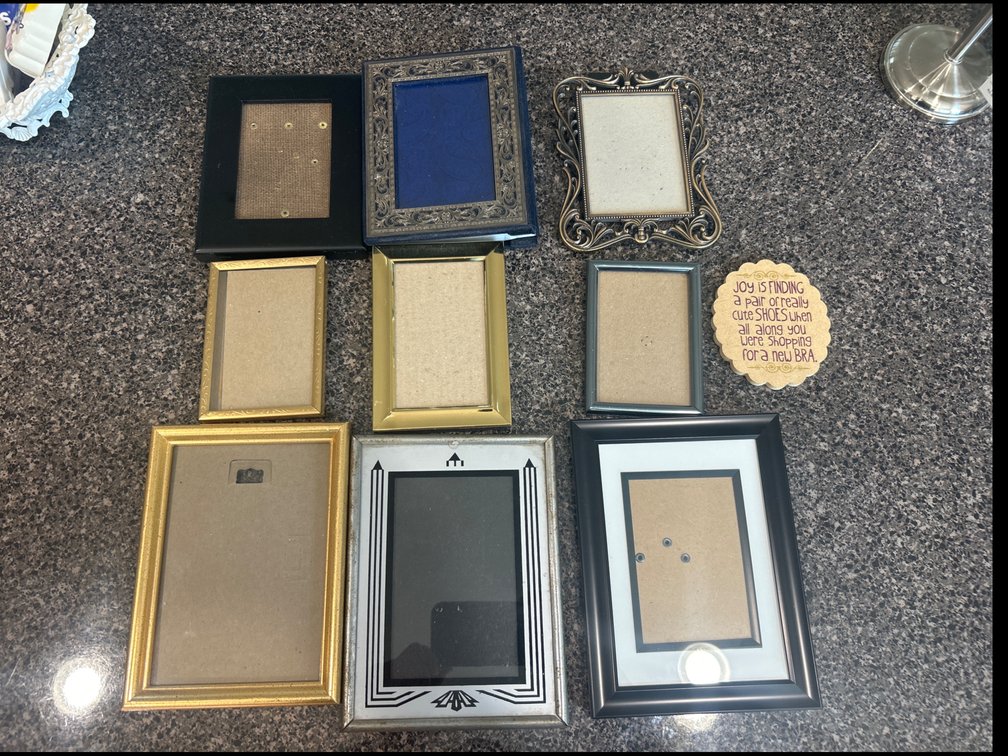 Tabletop Picture Frames and Decorative Plaque